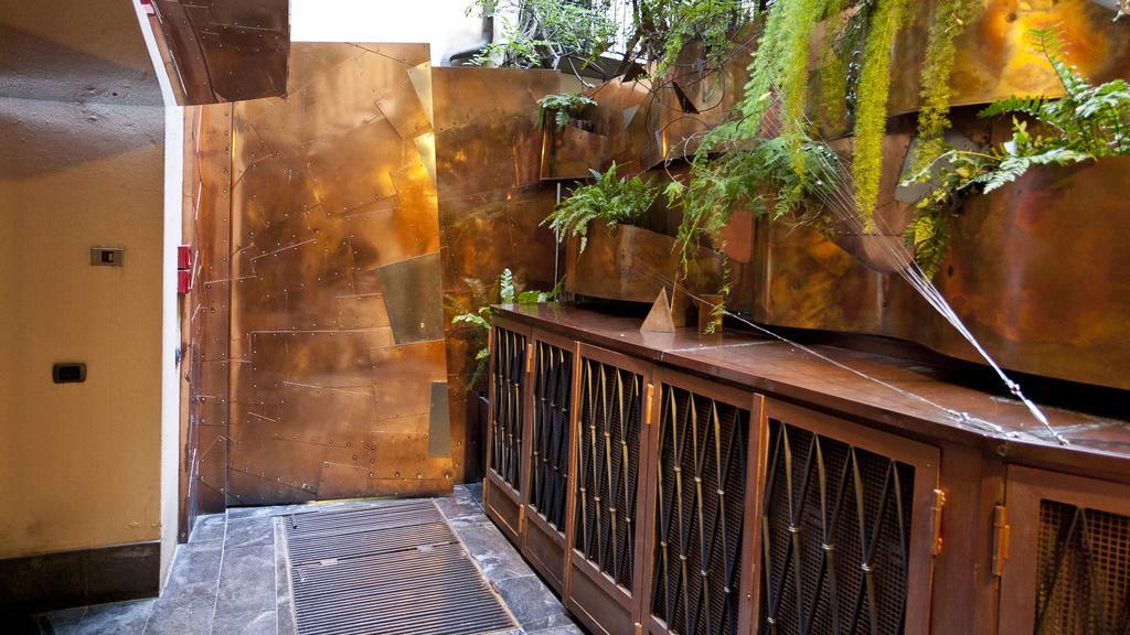 Italianway-Fiori Chiari Apartment Milan Bagian luar foto